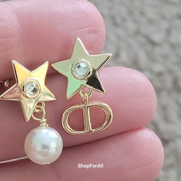 DIOR LUCKY Star Gold -finish Metal And White Pearls - Picture 1 of 14